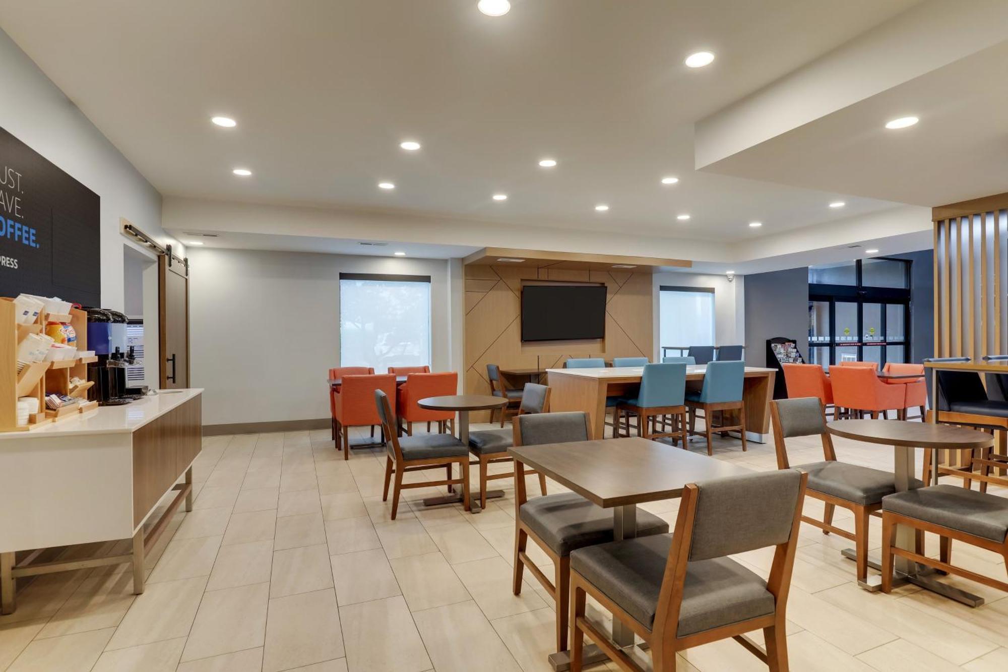 Holiday Inn Express Lexington Southwest Nicholasville By Ihg Ngoại thất bức ảnh